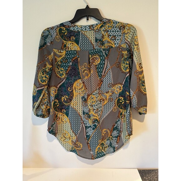 Cato EST 1946 Women's Size Small Multicolored Blouse With Roll-Up Sleeves - Picture 2 of 4